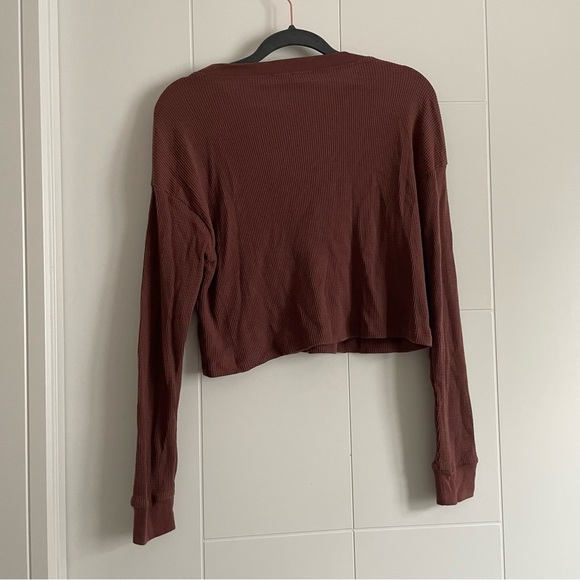 3/$45 Ardene Cropped Boxy Henley - Picture 4 of 4